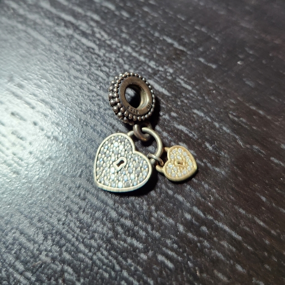 💛 Cute heart silver 🩶 and gold love locks Pandora charm with bag 💫 - Picture 4 of 12